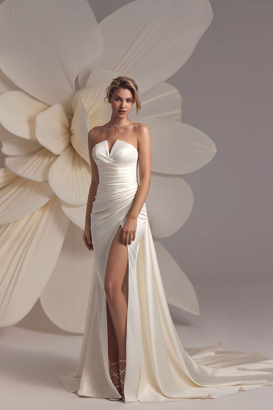 Chantel – Wickeloptik Brautkleid mit V-Ausschnitt