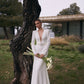Jin – Elegantes Meerjungfrauen-Brautkleid mit tiefem V-Ausschnitt und Perlengürtel