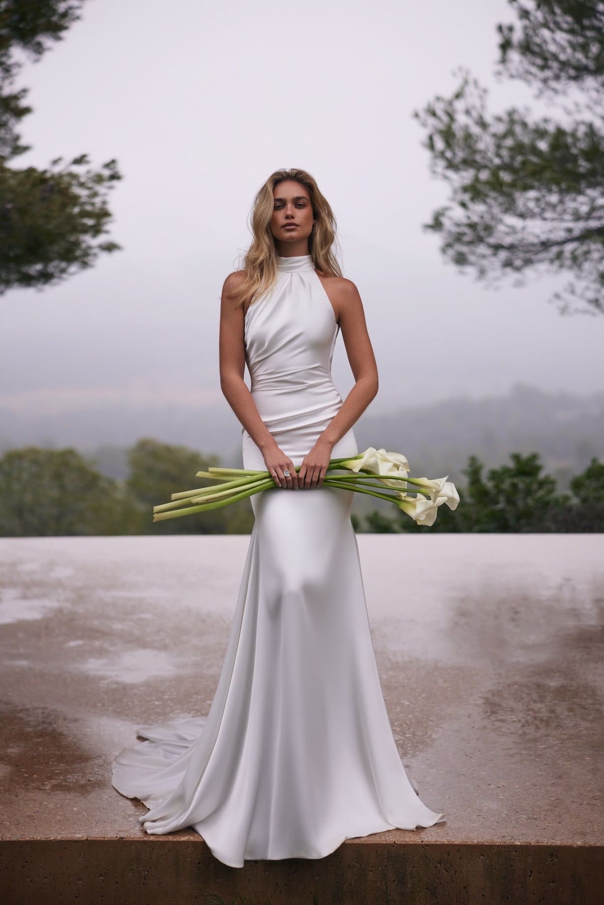 Ricci – Neckholder Kleid mit tiefem Rückenausschnitt